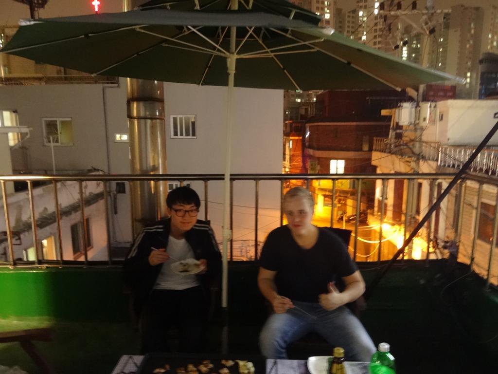 W Mini Hotel Dongdaemoon Seoel Buitenkant foto