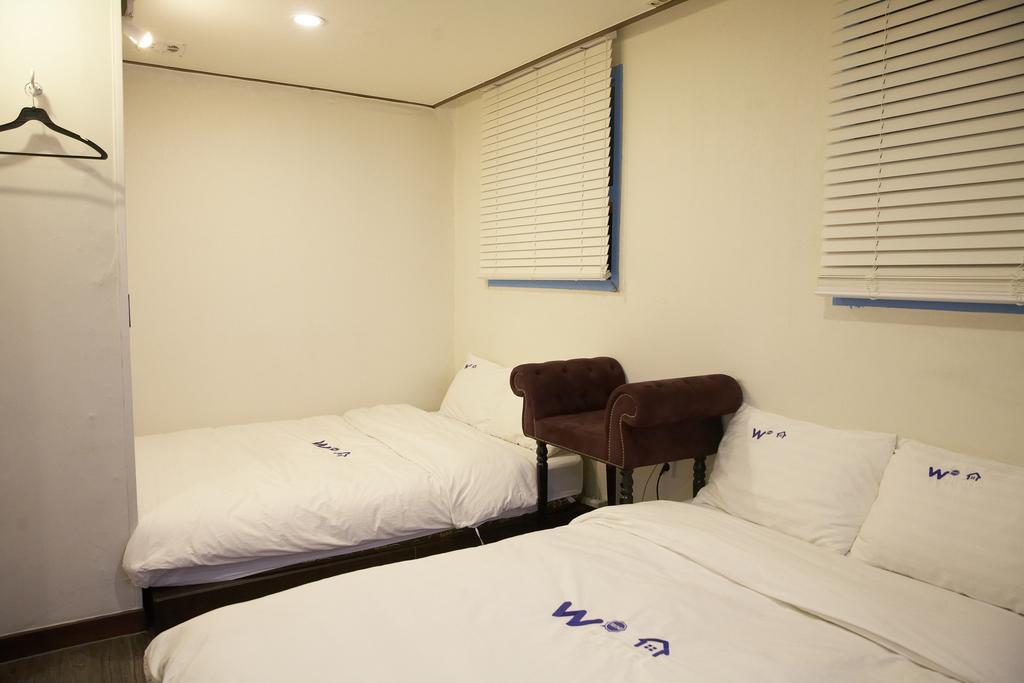 W Mini Hotel Dongdaemoon Seoel Buitenkant foto